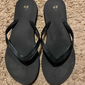 H&M flip flops